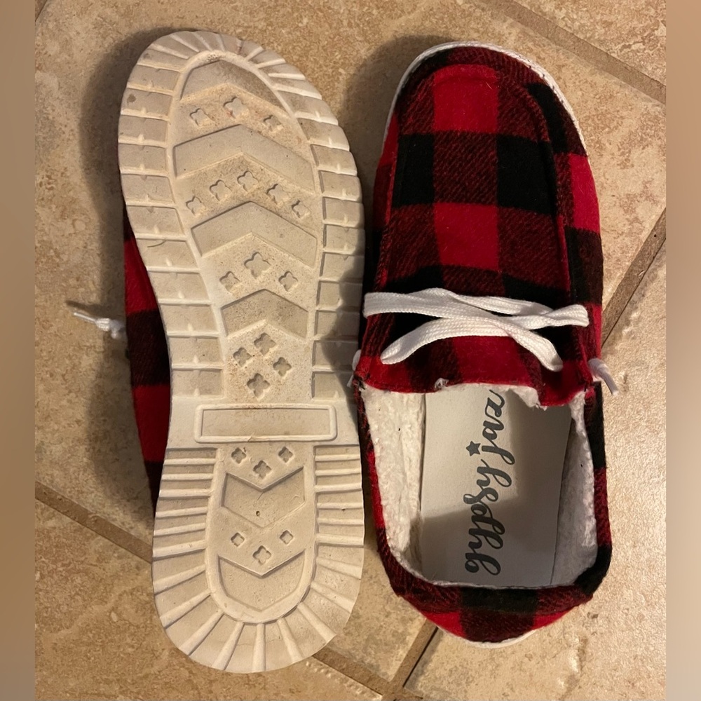 Gypsy Jazz Red and Black Buffalo Plaid Slip On Shoes Sherpa Lined Size 10 - Picture 5 of 5